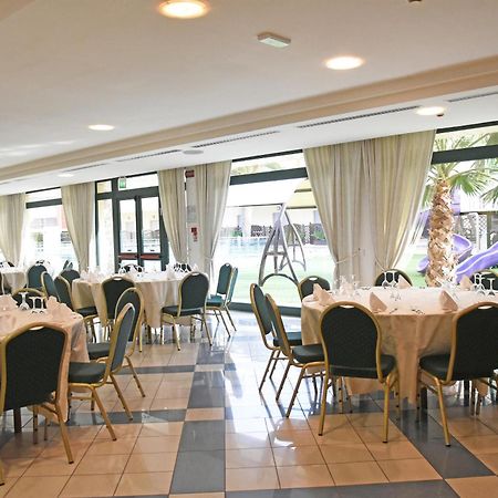Park Hotel & Dependance Con Spiaggia 마르틴시쿠로 외부 사진